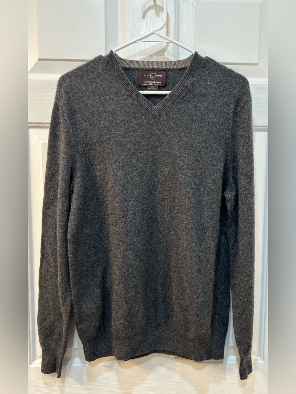 Black Brown 1826 100% 2-Ply Cashmere V-Neck Sweater Men Sz M Casual Quiet Luxury